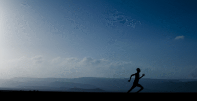 running descalzo
