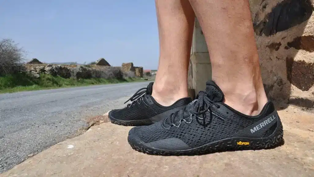 zapatillas barefoot hombre naturaleza