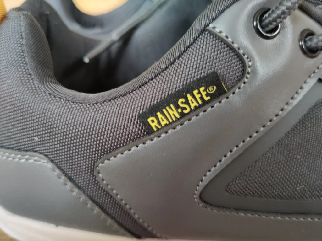 zapatillas minimalistas impermeables